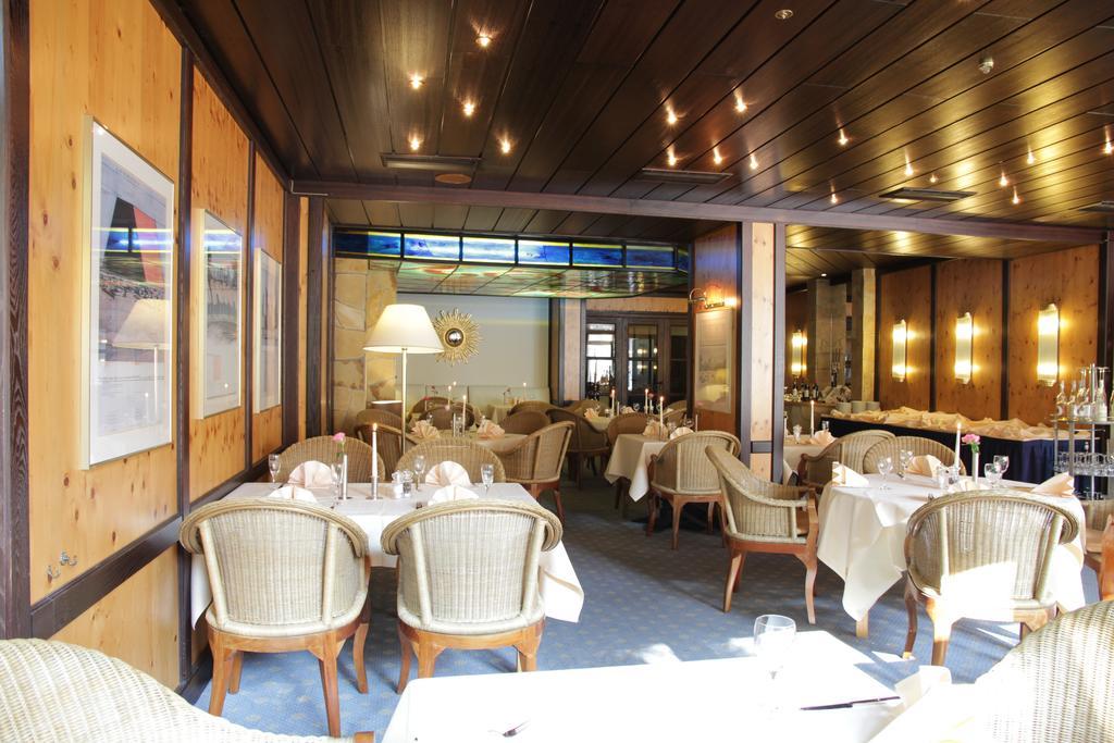 Relexa Hotel Bad Salzdetfurth Bagian luar foto