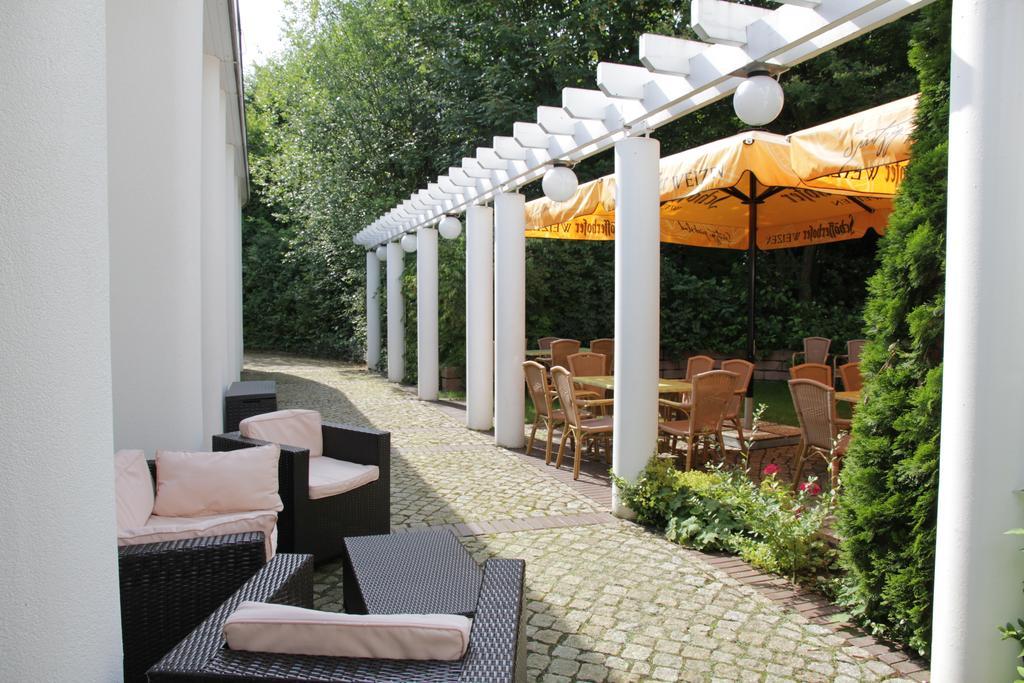Relexa Hotel Bad Salzdetfurth Bagian luar foto