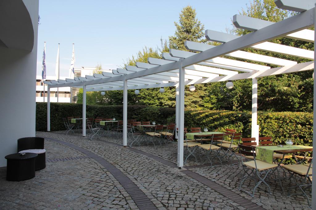 Relexa Hotel Bad Salzdetfurth Bagian luar foto