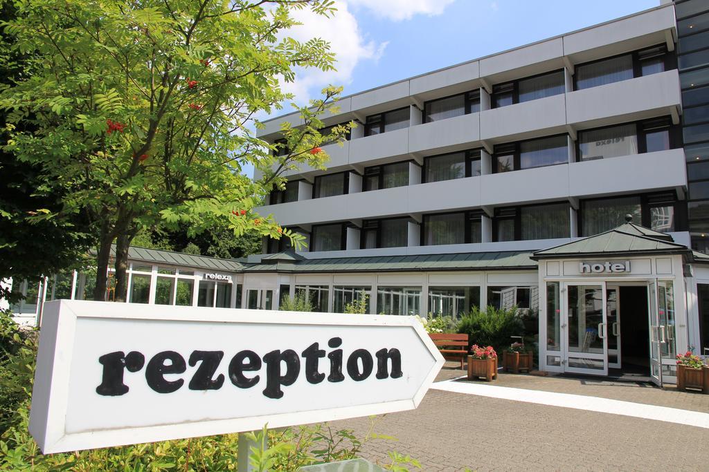 Relexa Hotel Bad Salzdetfurth Bagian luar foto