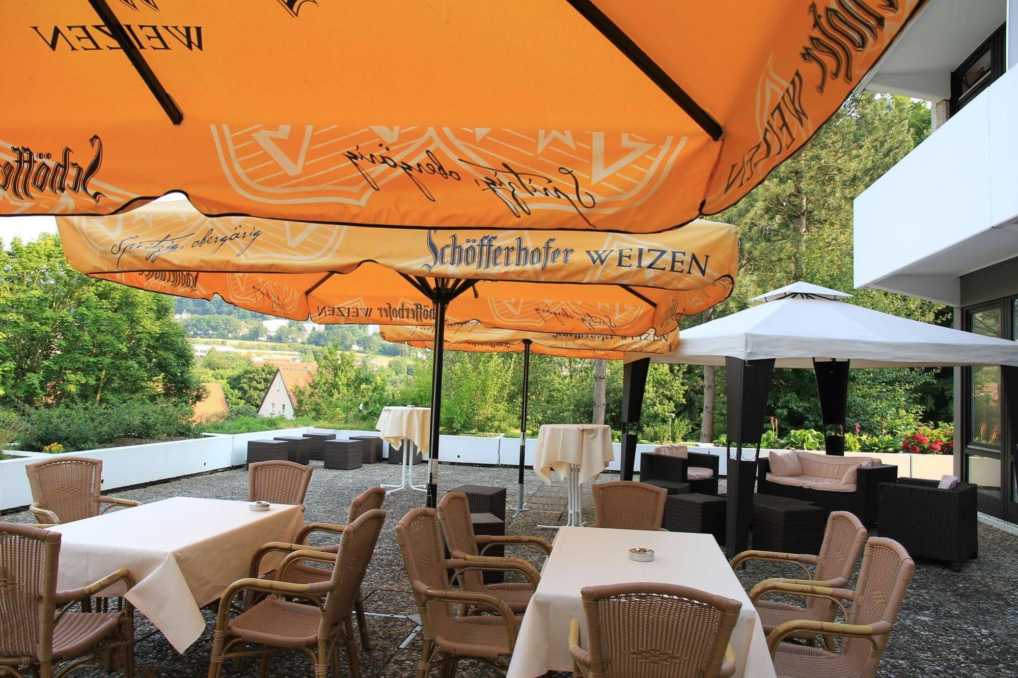 Relexa Hotel Bad Salzdetfurth Bagian luar foto