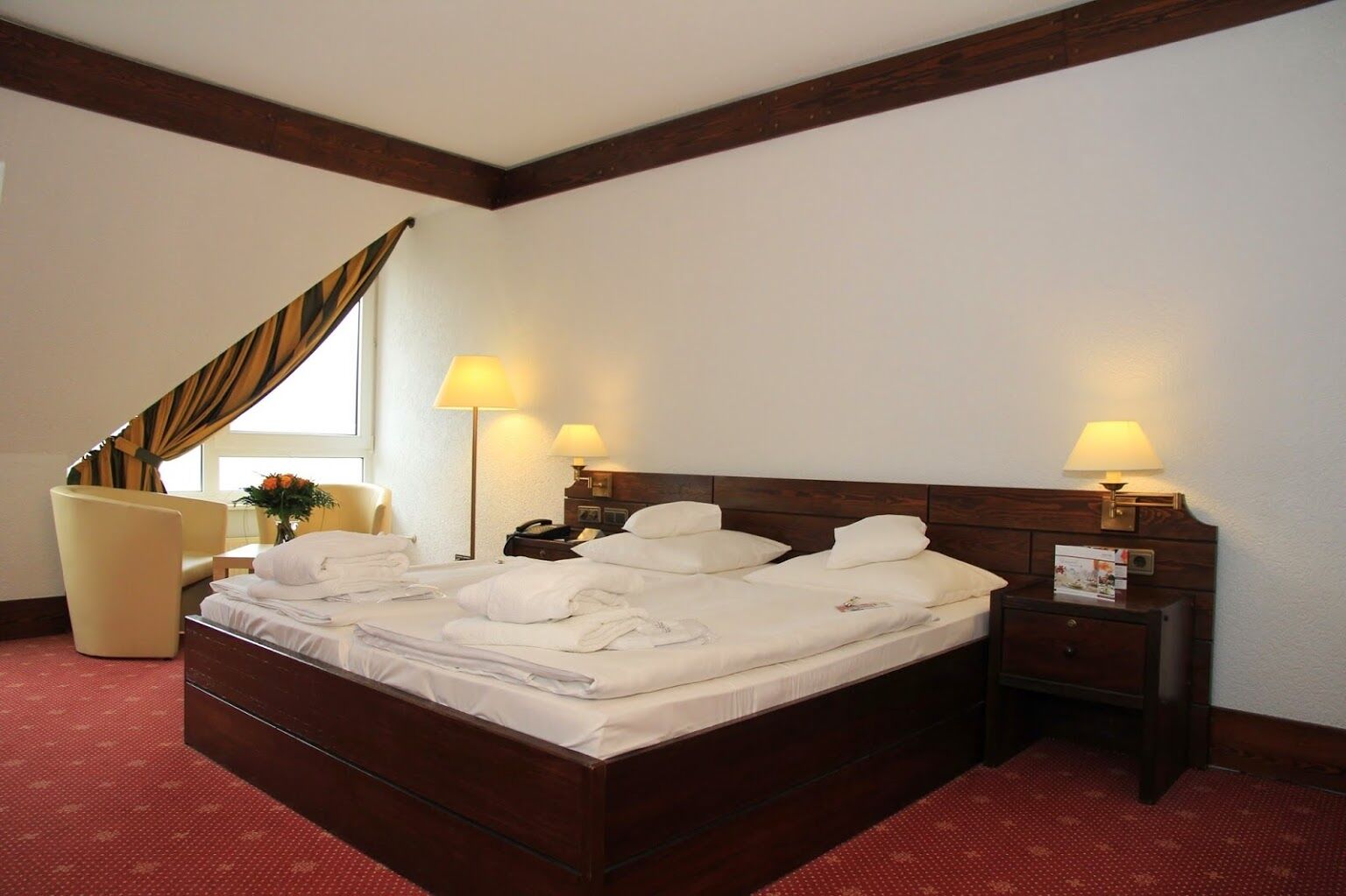 Relexa Hotel Bad Salzdetfurth Bagian luar foto